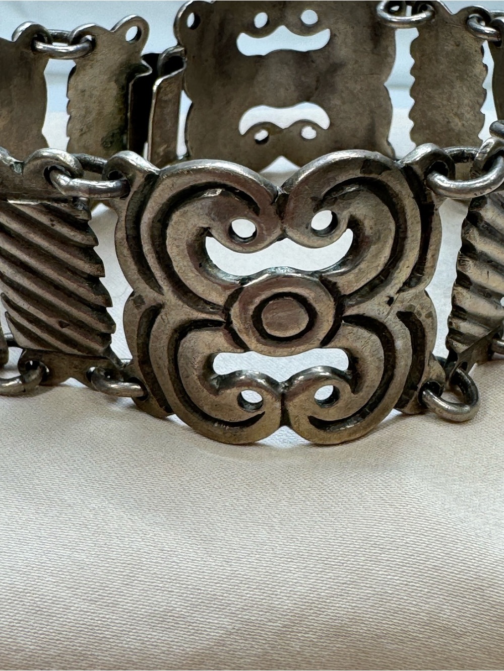 Vintage Mexican Sterling Silver 925 Bracelet 69 grams 8” Statement Western Link - Picture 3 of 11